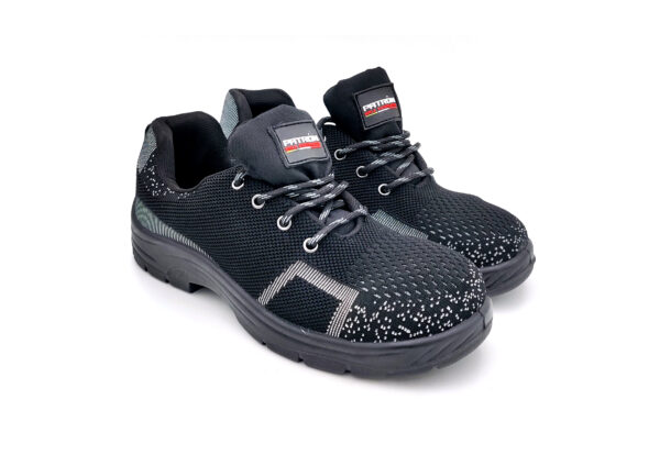 Light weight safety shoes in Uae