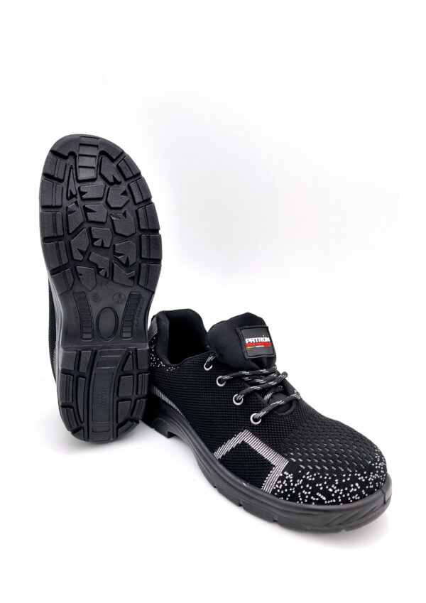 Light weight safety shoes in Uae