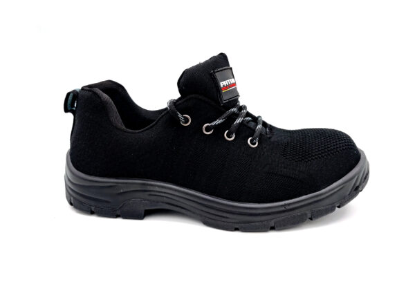 Light weight safety shoes in Uae