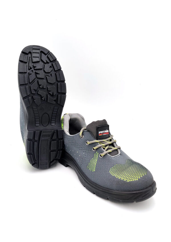 Light weight safety shoes in Uae