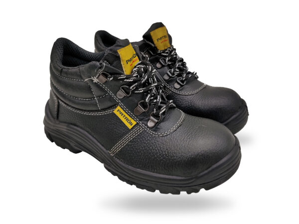 Light weight safety shoes in Uae