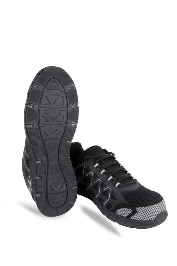 Light weight safety shoes in Uae