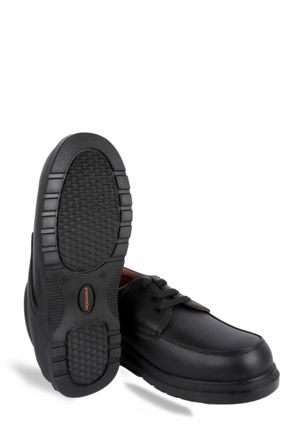 Light weight safety shoes in Uae