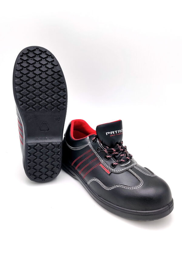 Light weight safety shoes in Uae